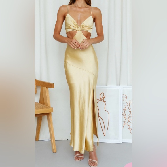 Hello Molly Smile for the Camera Dress L - Picture 2 of 6